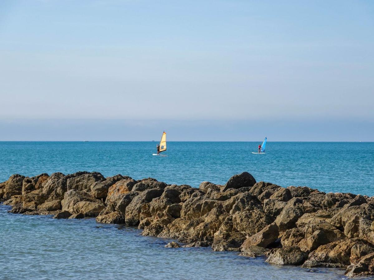 Camping Pleine Mer Hotel Vias Luaran gambar